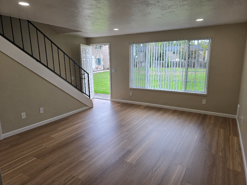 Albany Multiplex: 2762 7th Ave SE #5