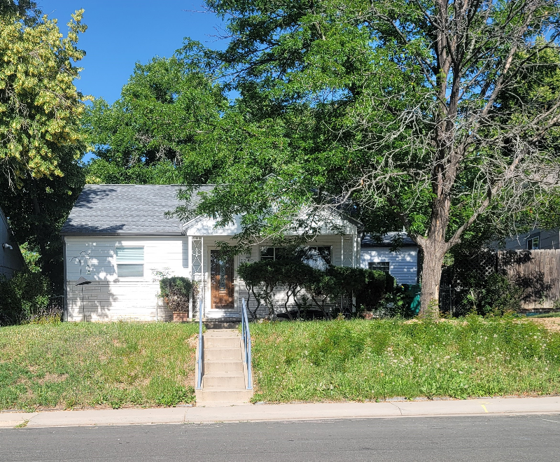 Aurora House: 1240 Elmira St