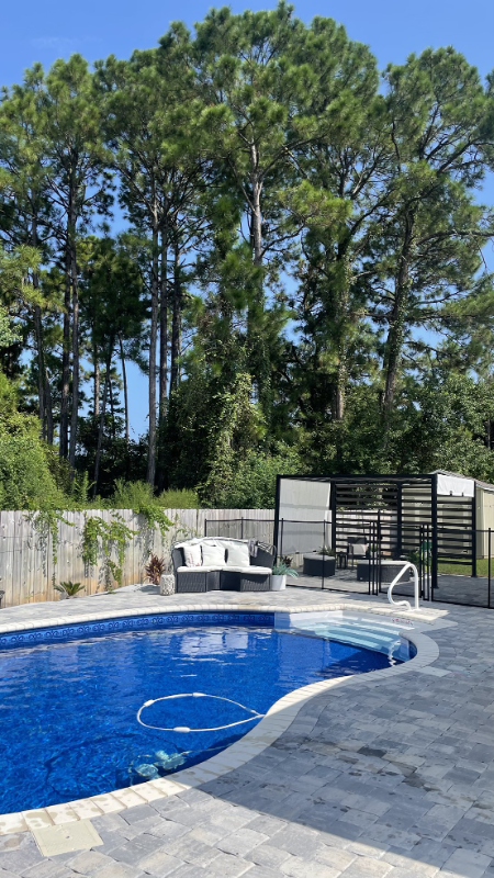 Navarre House: 2064 Constitution Drive