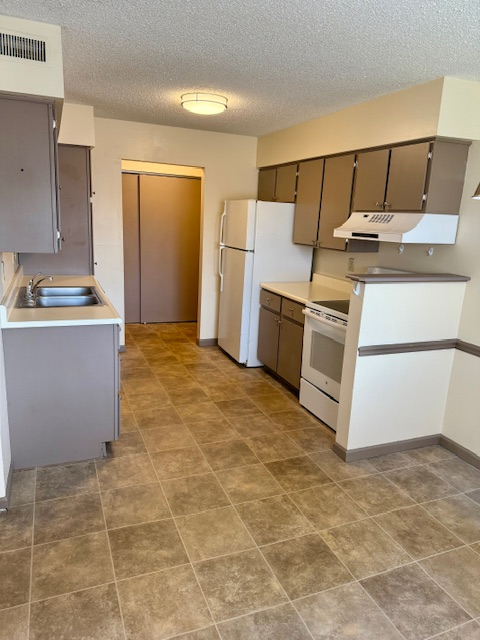 Fairfield Condo: 40 Providence Dr