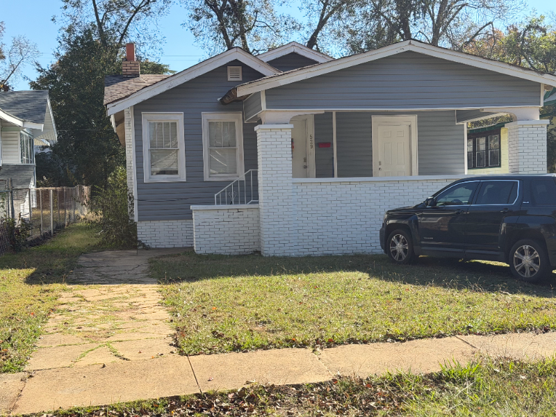 Birmingham House: 529 Fulton Ave SW