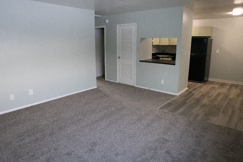 Anderson Apartment: 2800 Crystal St