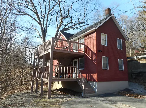 Bloomingdale Multiplex: 213 Hamburg Tpke