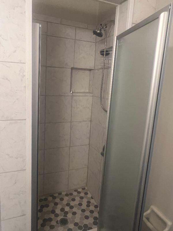 Memphis House: 2550 Reese Lake Cir