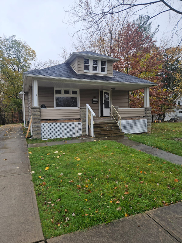 Maple Heights House: 5171 Charles St