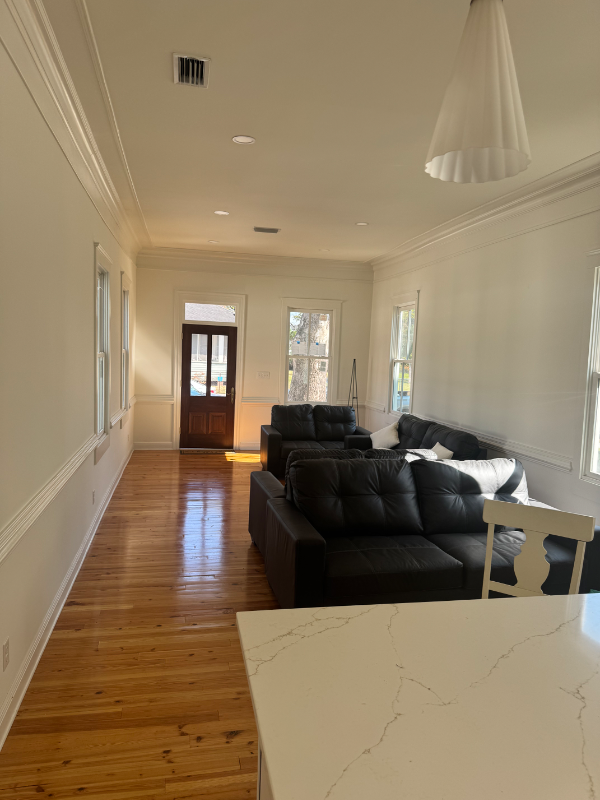 Mobile House: 265 North Dearborn Street