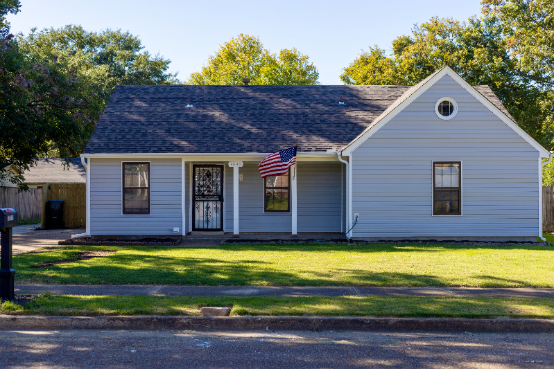 Bartlett House: 3093 Barrycrest Drive