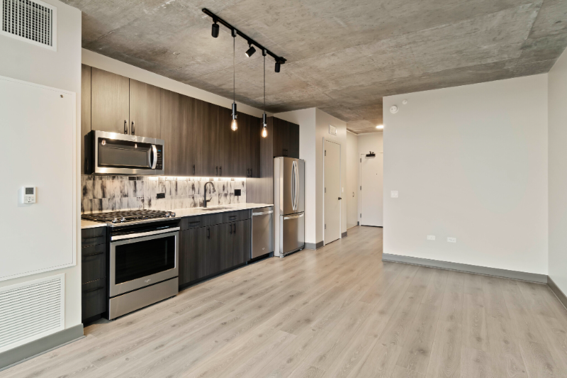 Chicago Condo: 182 N Ada St