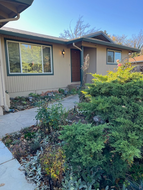 Medford House: 2532 Juanipero Wy