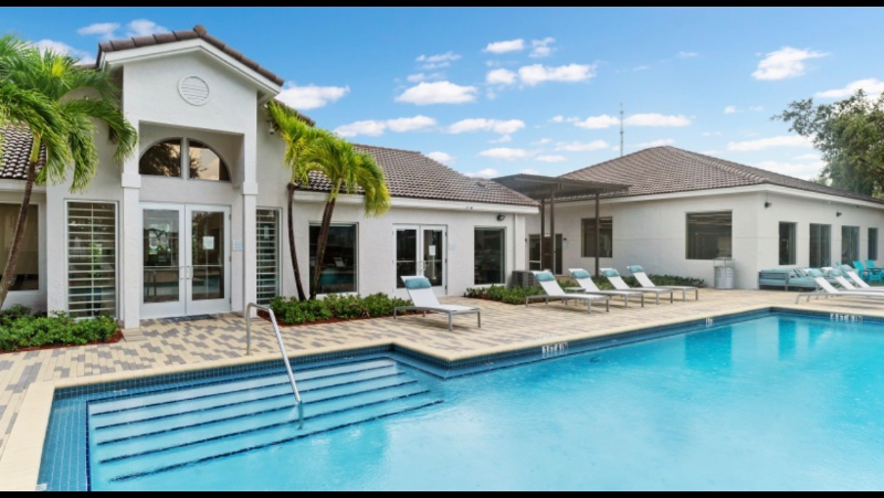 DELRAY BEACH Townhome: 1840 Linton Lake Dr.