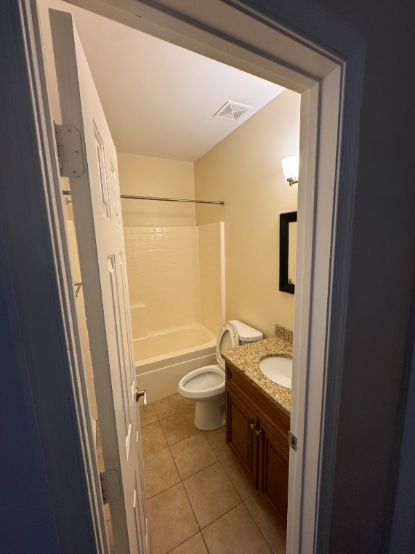 Chesapeake Condo: 310 primrose lane