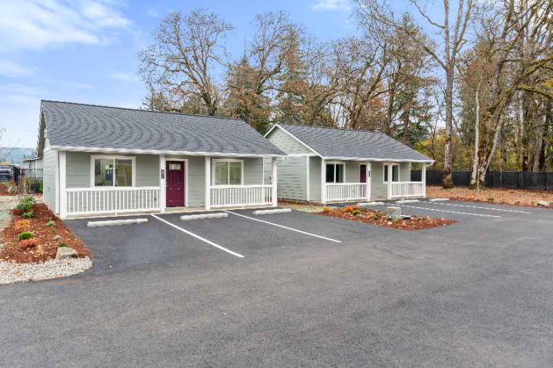 Centralia Townhome: 2999 Harrison Ave