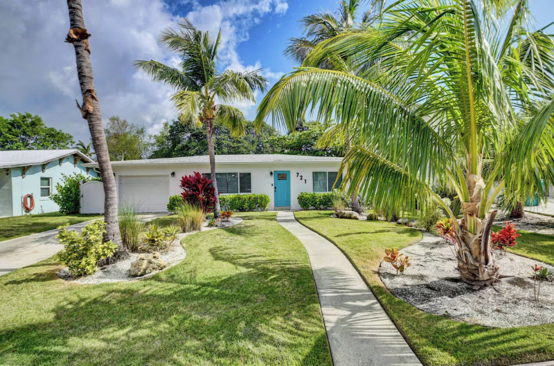 Boynton Beach House: 721 NE 8th Ave