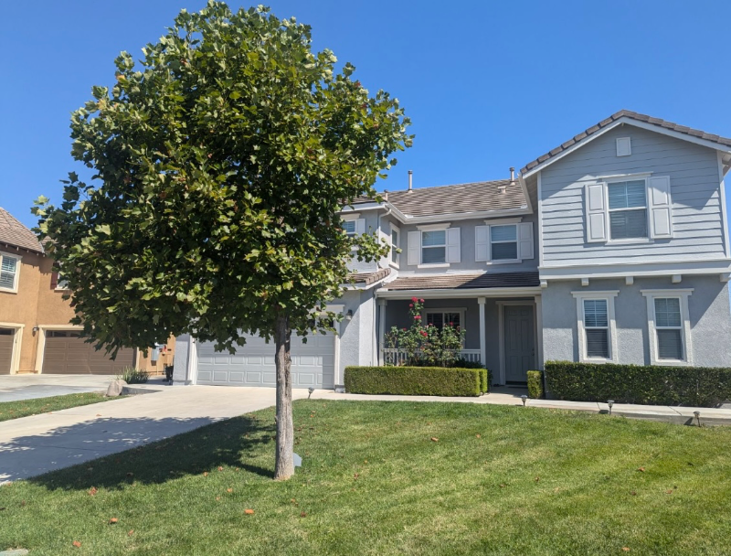 Eastvale Multiplex: 8418 Lourenco Lane