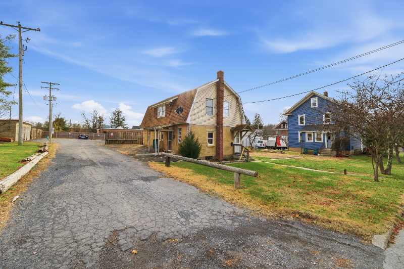 East Stroudsburg House: 4 Grandview Street