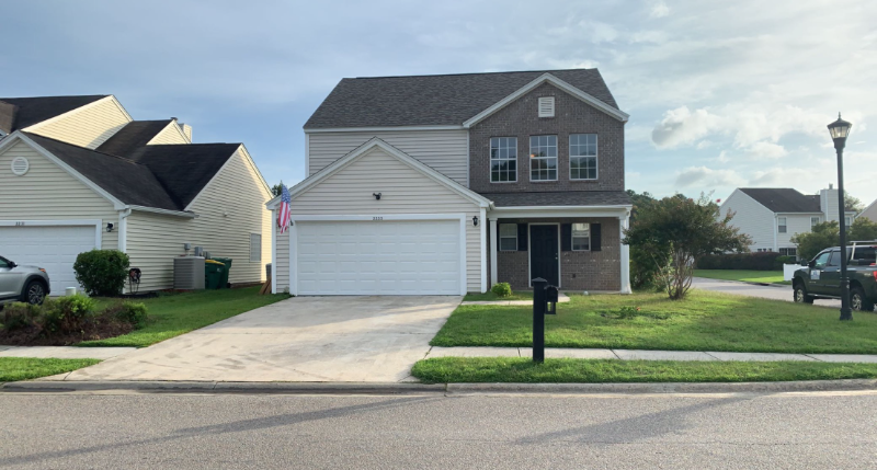 Bluffton House: 2233 Blakers Blvd