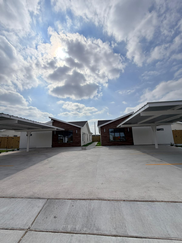 edinburg Multiplex: 2300 e san andreas