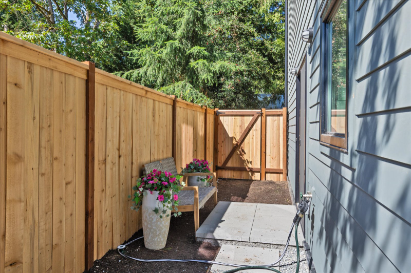 Seattle House: 2349 NE 127th St