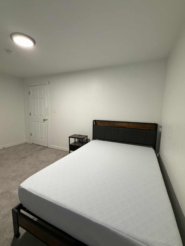 Peyton House: 11610 Cranston Dr