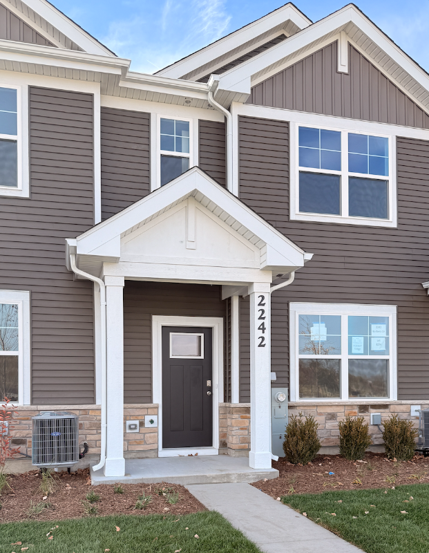 Oswego Townhome: 2242 Barbera Dr