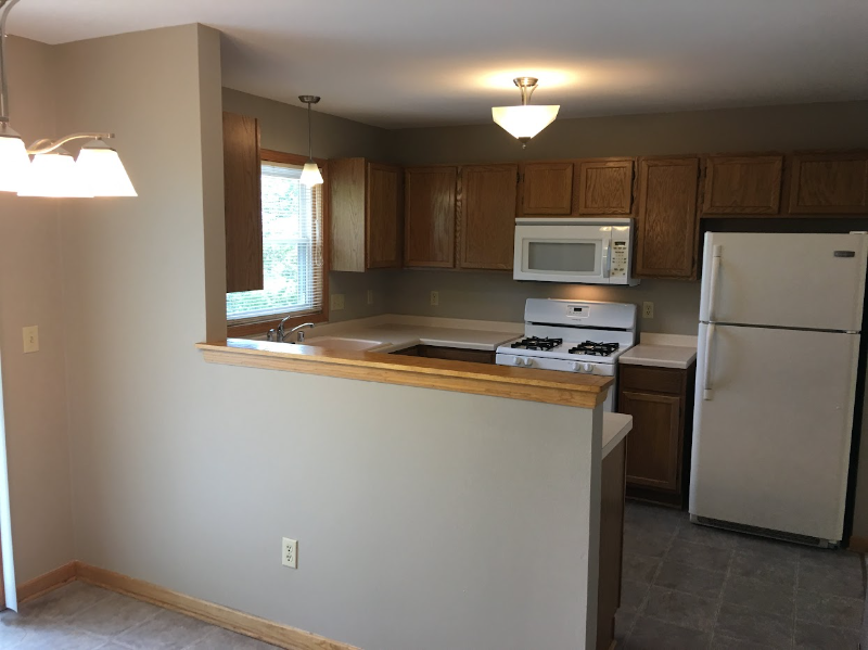 Waukesha Multiplex: 2042 Cliff Alex Ct S