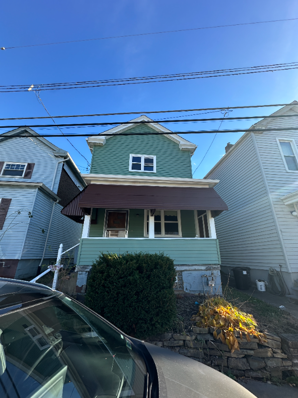 Homestead House: 129 Frank St