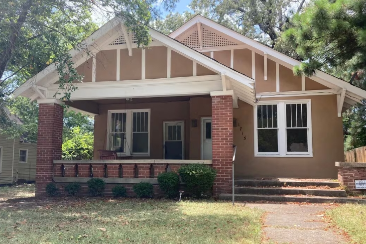 Texarkana House: 1715 Locust Street