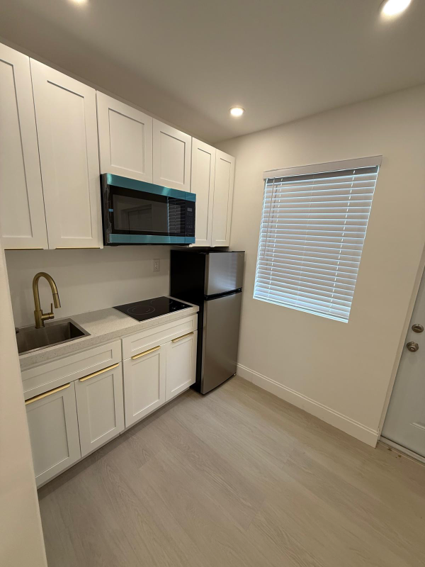 NMB House: 2175 NE 170 ST