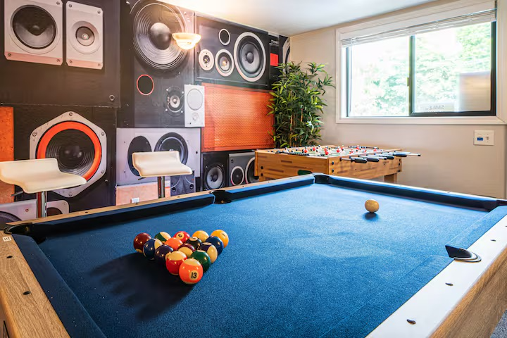 Seattle House: 323 N 46th Street