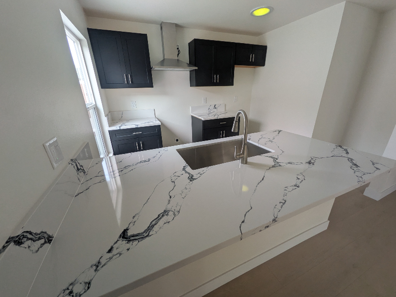 Lakewood House: 6164 Ibbetson Ave