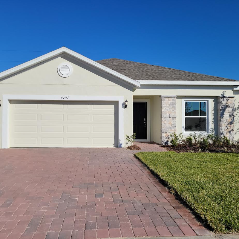 Eustis House: 4057 Serene Water Ave