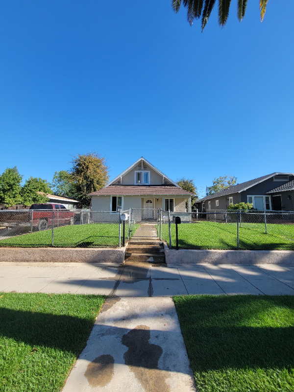 Riverside Multiplex: 2730 Lime St