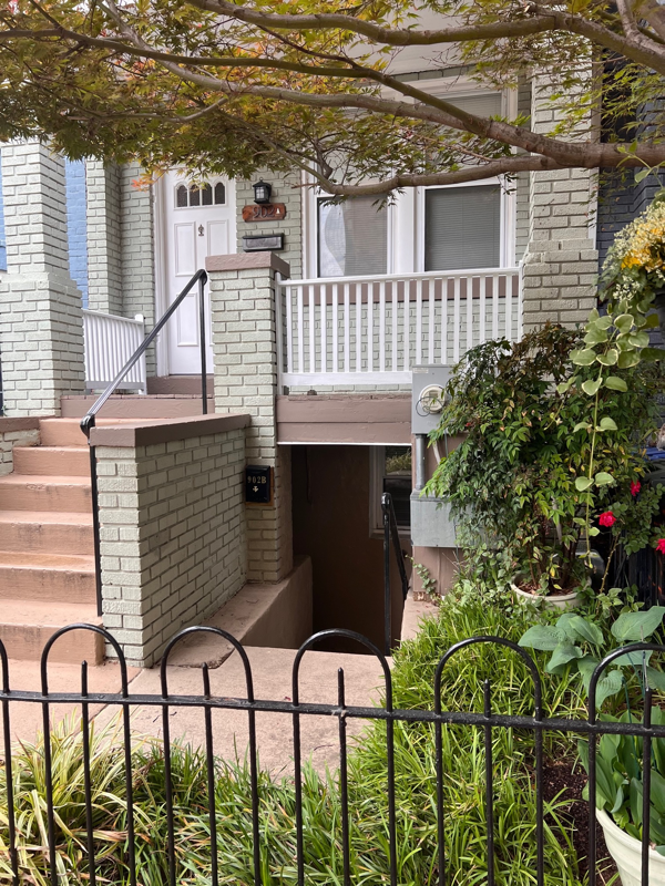 Capitol Hill Apartment: 902 I st SE Washington DC