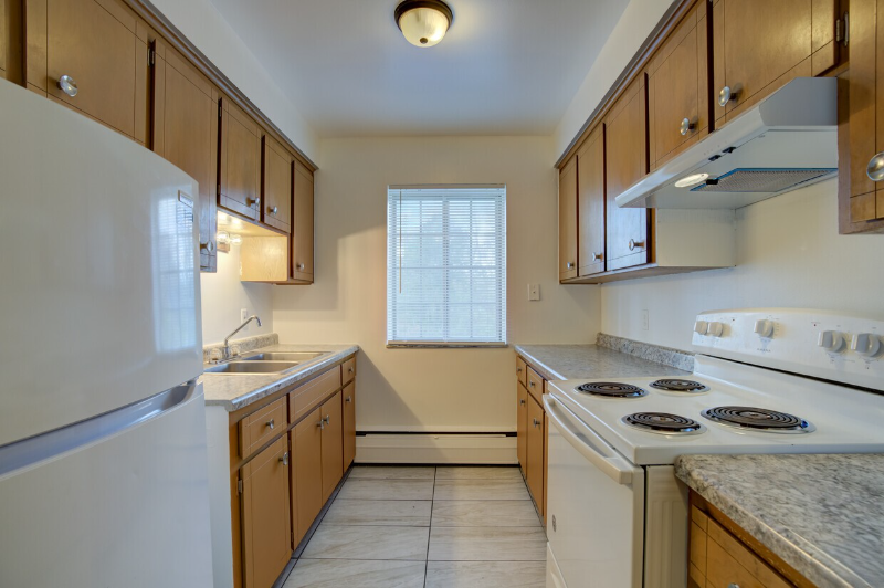 Detroit Apartment: 4811 Cadieux Road