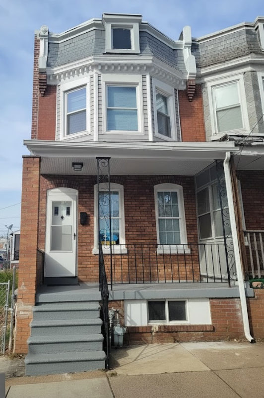 Wilmington House: 203 N Dupont St