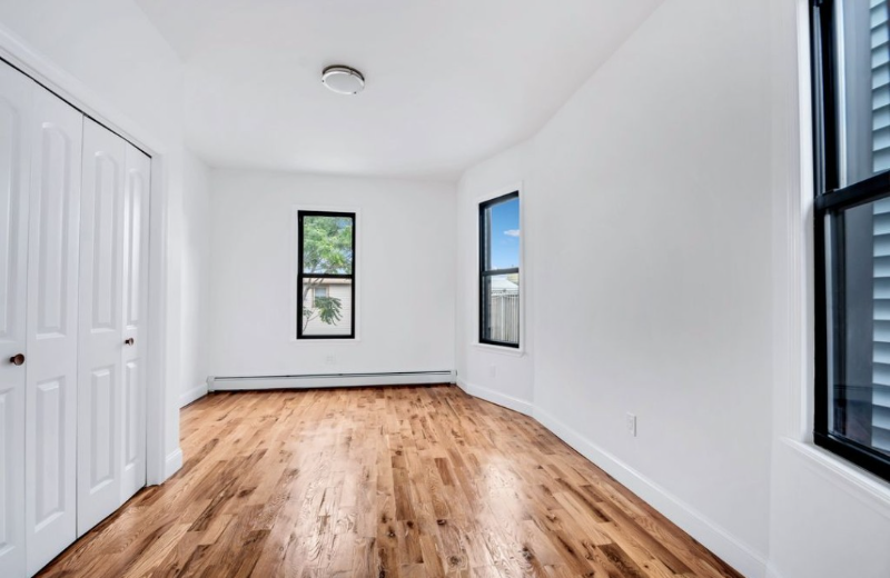 Bronx Multiplex: 1842 Hunt Ave