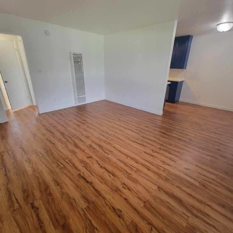Highland Park Apartment: 125 Ave 53