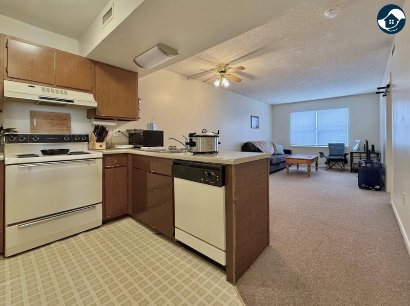 Boone House: 229 E. King St.