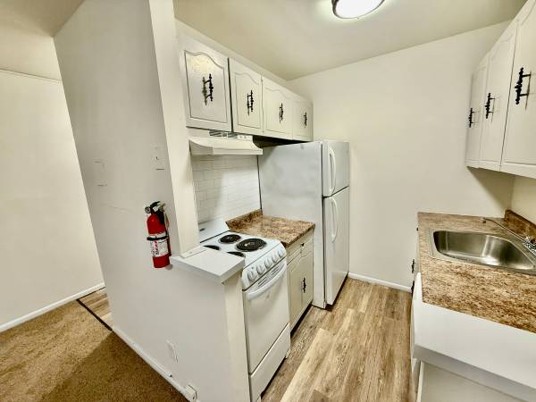 Hackensack Apartment: 30 Second Street