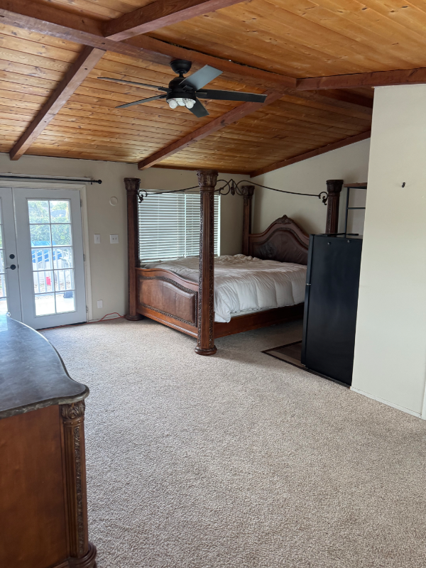 Santa Maria House: 4859 Stuart Dr