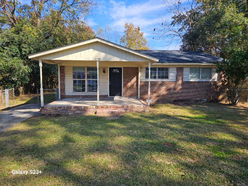 Columbia House: 4538 Sheraton Rd