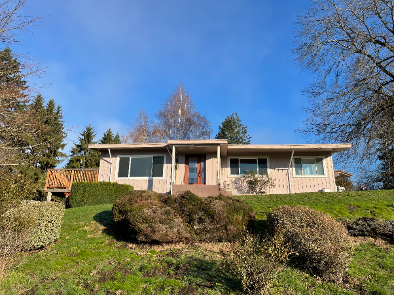 Tacoma House: 129 126th St E