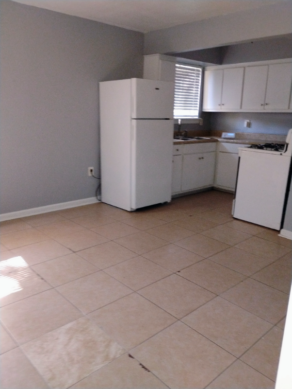 BATON ROUGE House: 8630 CORLETT DR