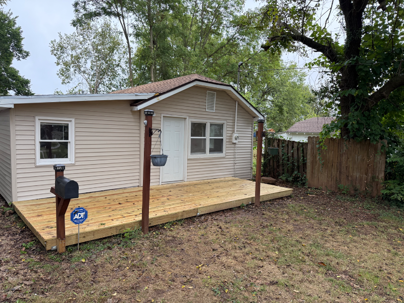 Springfield House: 2139 w walnut