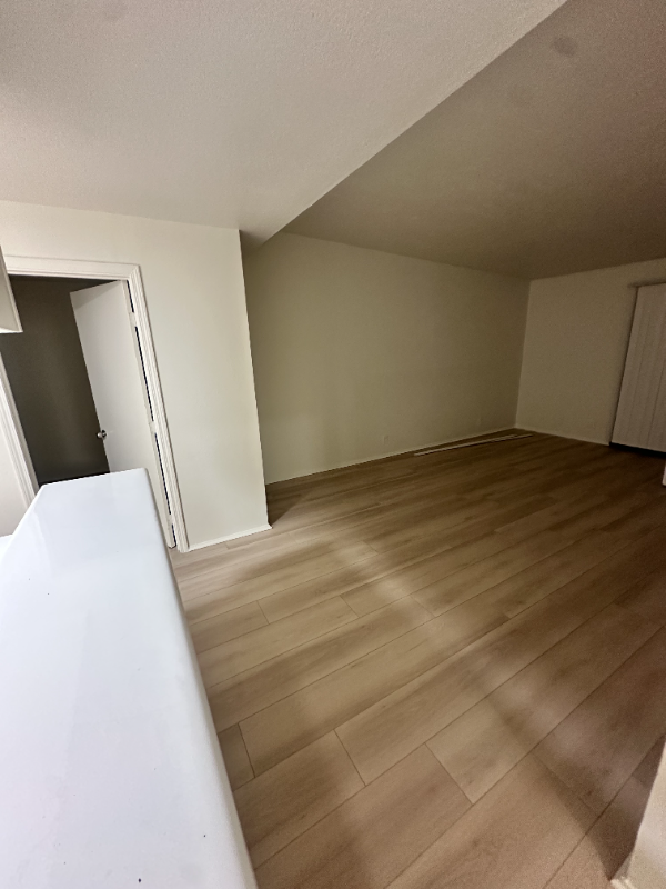 VAN NUYS Apartment: 7040 HASKELL