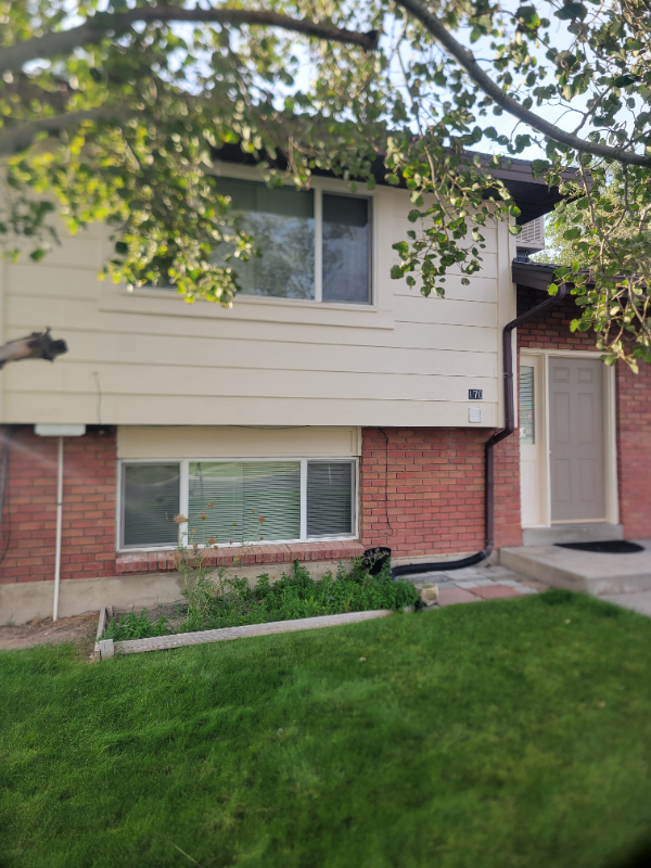Midvale Townhome: 170 W Foxbridge Drive