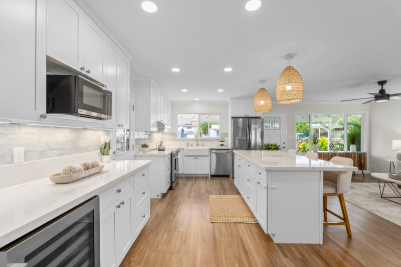 Honolulu House: 7263 Anakua Street