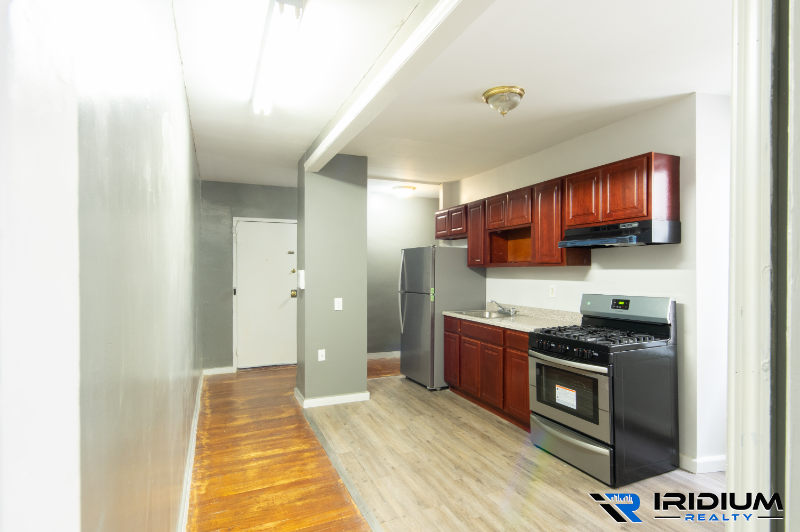 Jersey City House: 354 Bergen Ave