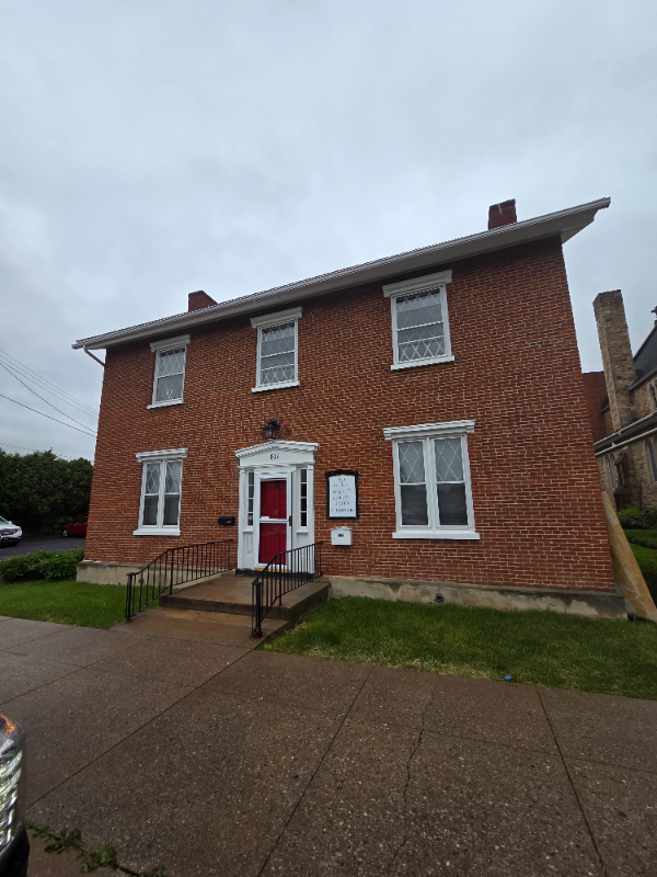 Altoona House: 806 13th street