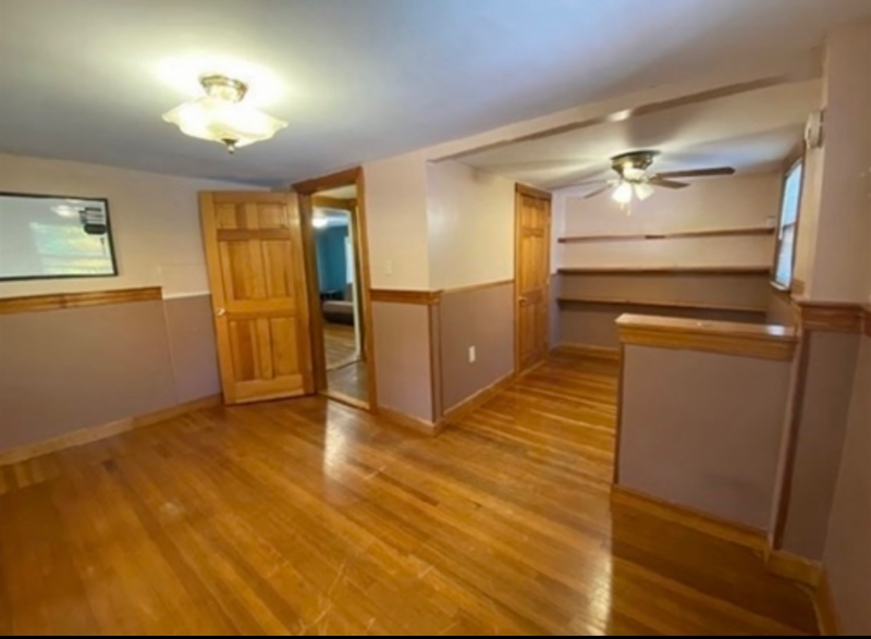 Randolph House: 74 Oak St